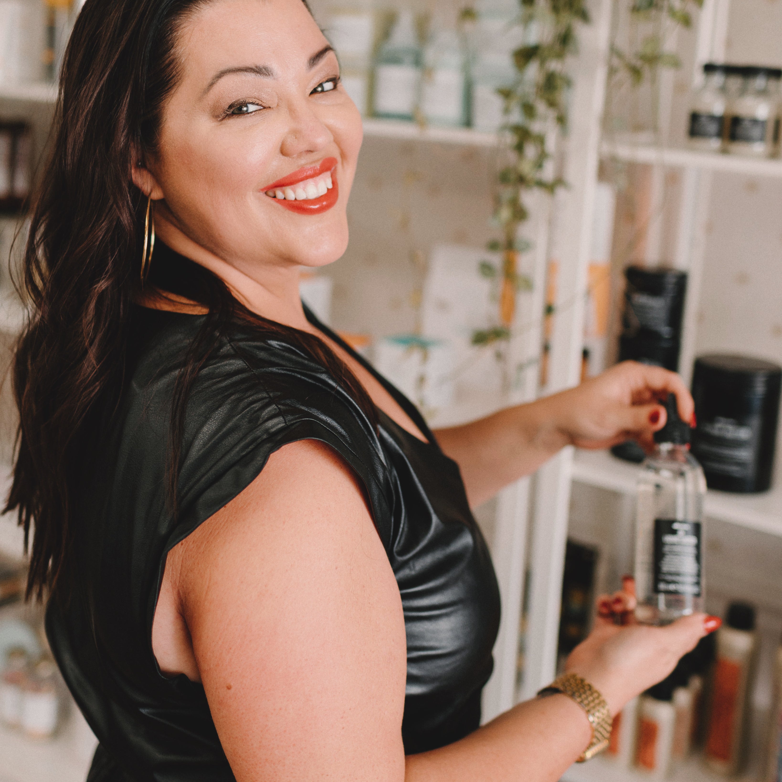 The Importance of In-Salon and At-Home Glossing for the Holiday Season
